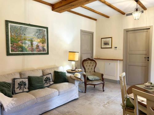 villa-fiume-tenuta-fiumara-living-room-view