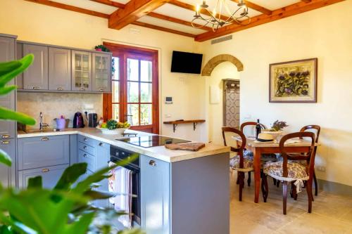 villa-lavanda-tenuta-fiumara-living-kitchen-room-view