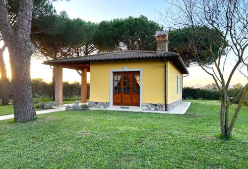 villa-lavanda-tenuta-fiumara-right-side-view