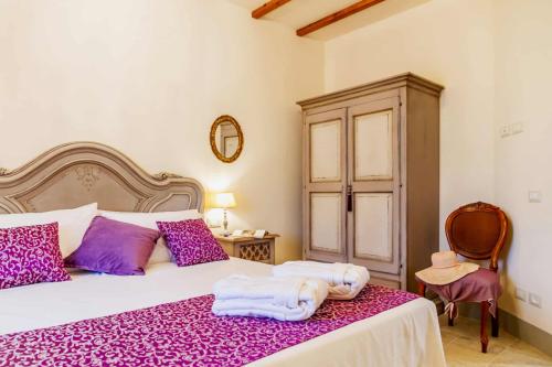 villa-lavanda-tenuta-fiumara-second-bedroom-left-view